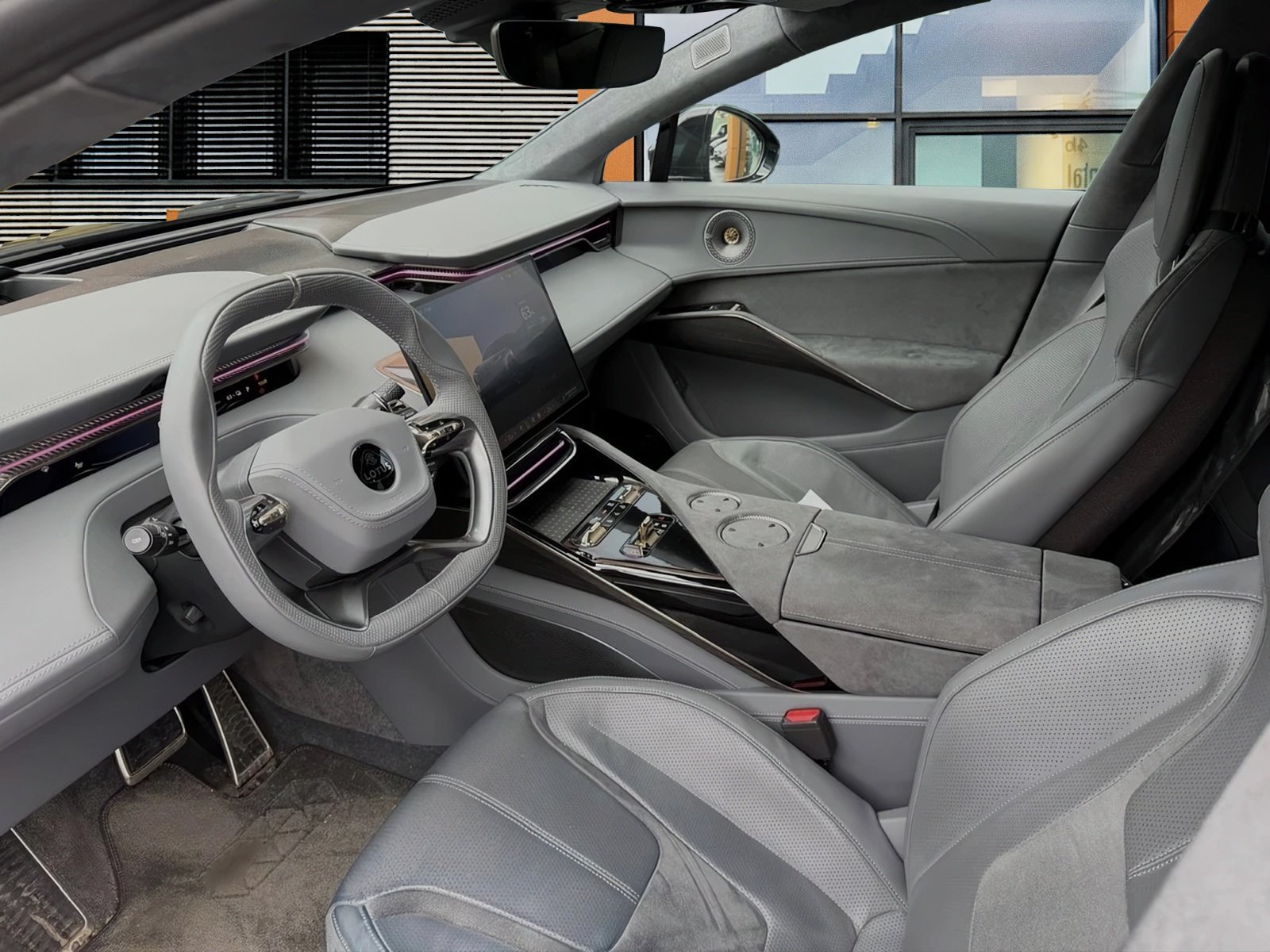 LOTUS Eletre Base, Elektro, Occasion / Gebraucht, Automatik - 7