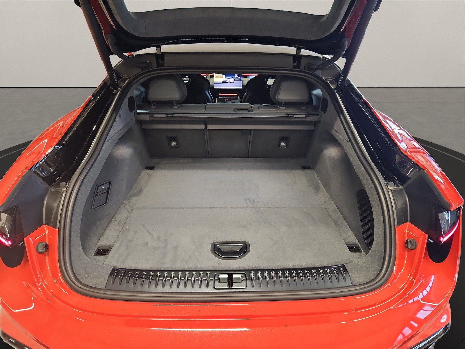 LOTUS Emeya 600 Sport SE, Elektro, Vorführwagen, Automatik - 6