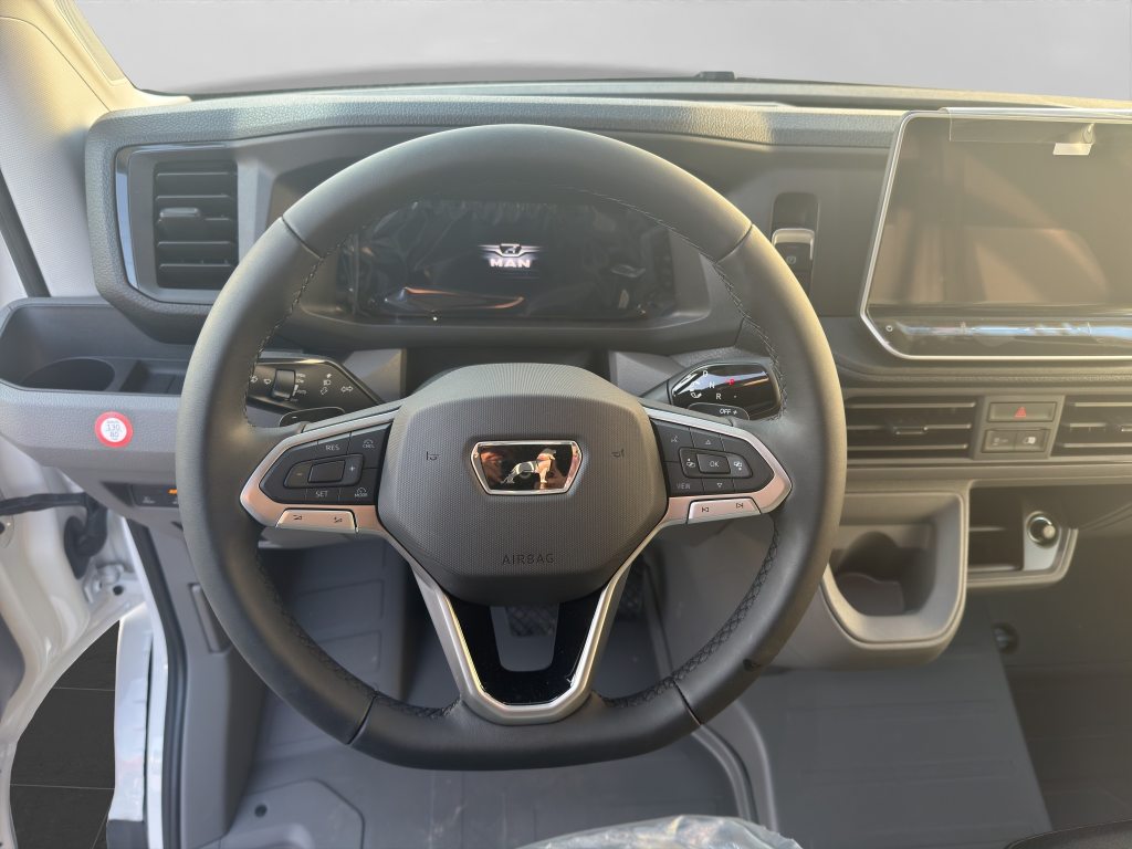 MAN TGE 3.160 4X2 SB, Diesel, New car, Automatic - 6