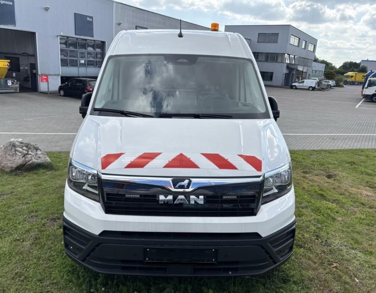MAN TGE 5.160 L3H3 3.5t mit Standheizung und AHK, Diesel, Neuwagen, Automatik - 2