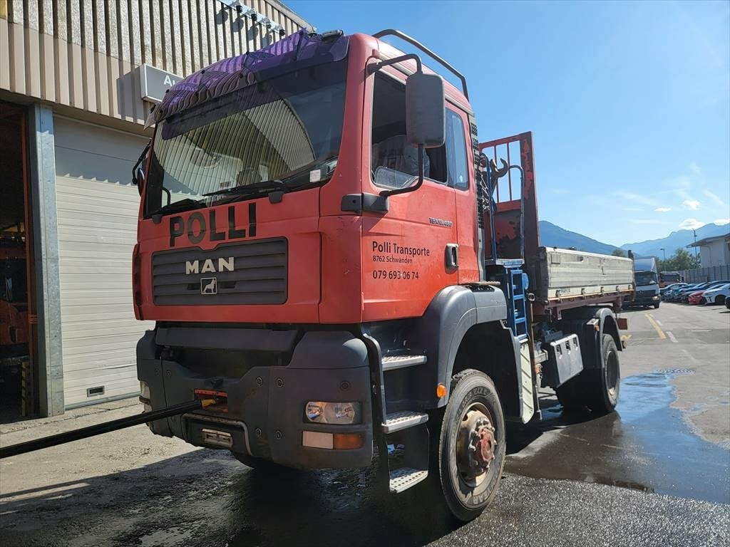 MAN 18.483 Falk