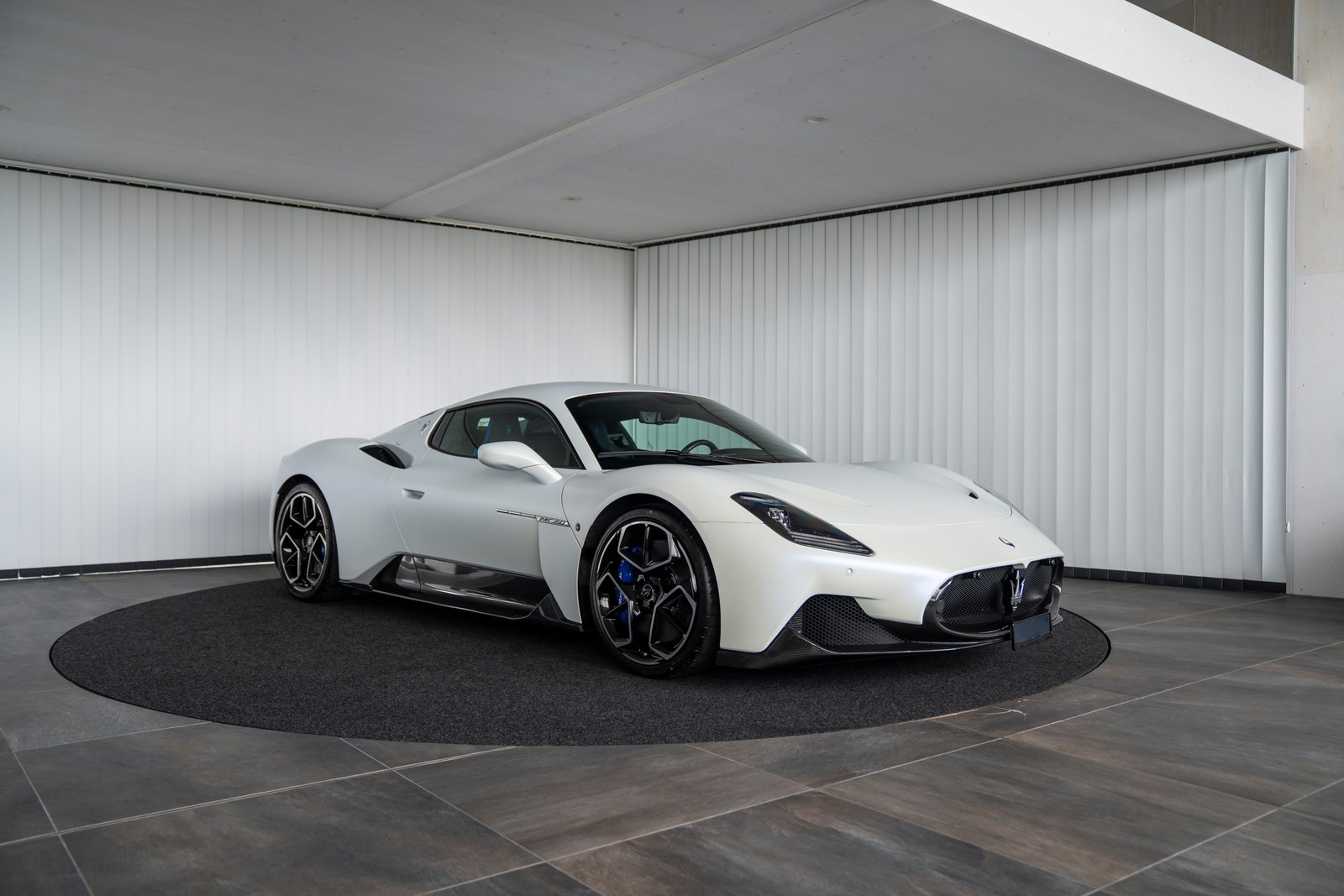 MASERATI MC 20