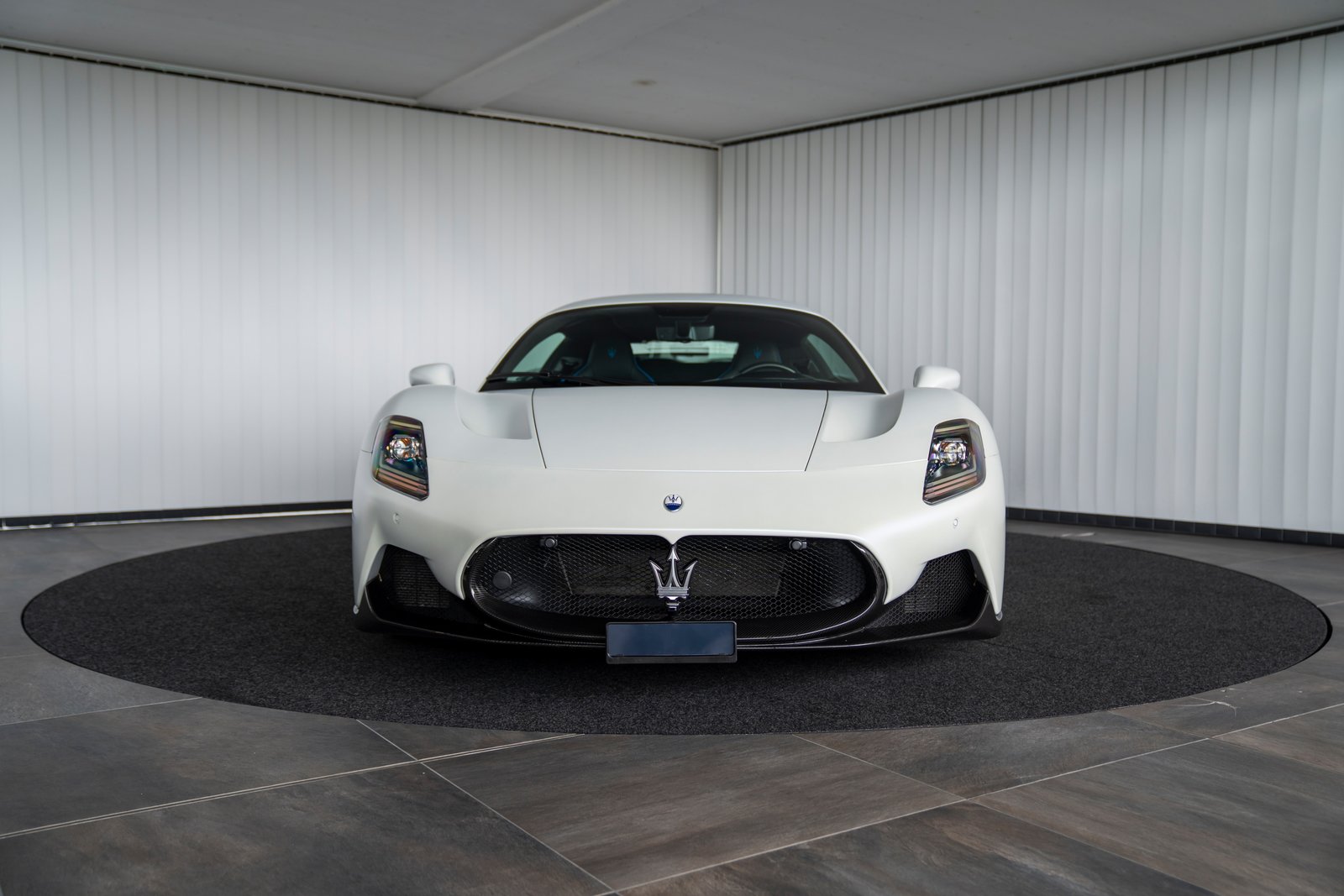 MASERATI MC 20, Essence, Occasion / Utilisé, Automatique - 3