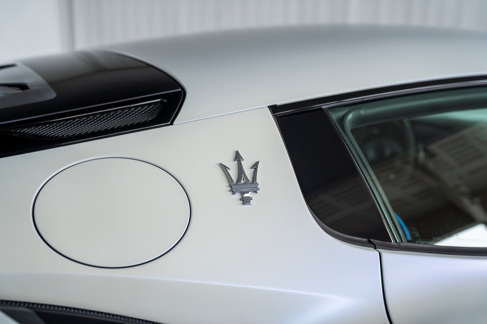 MASERATI MC 20, Essence, Occasion / Utilisé, Automatique - 6