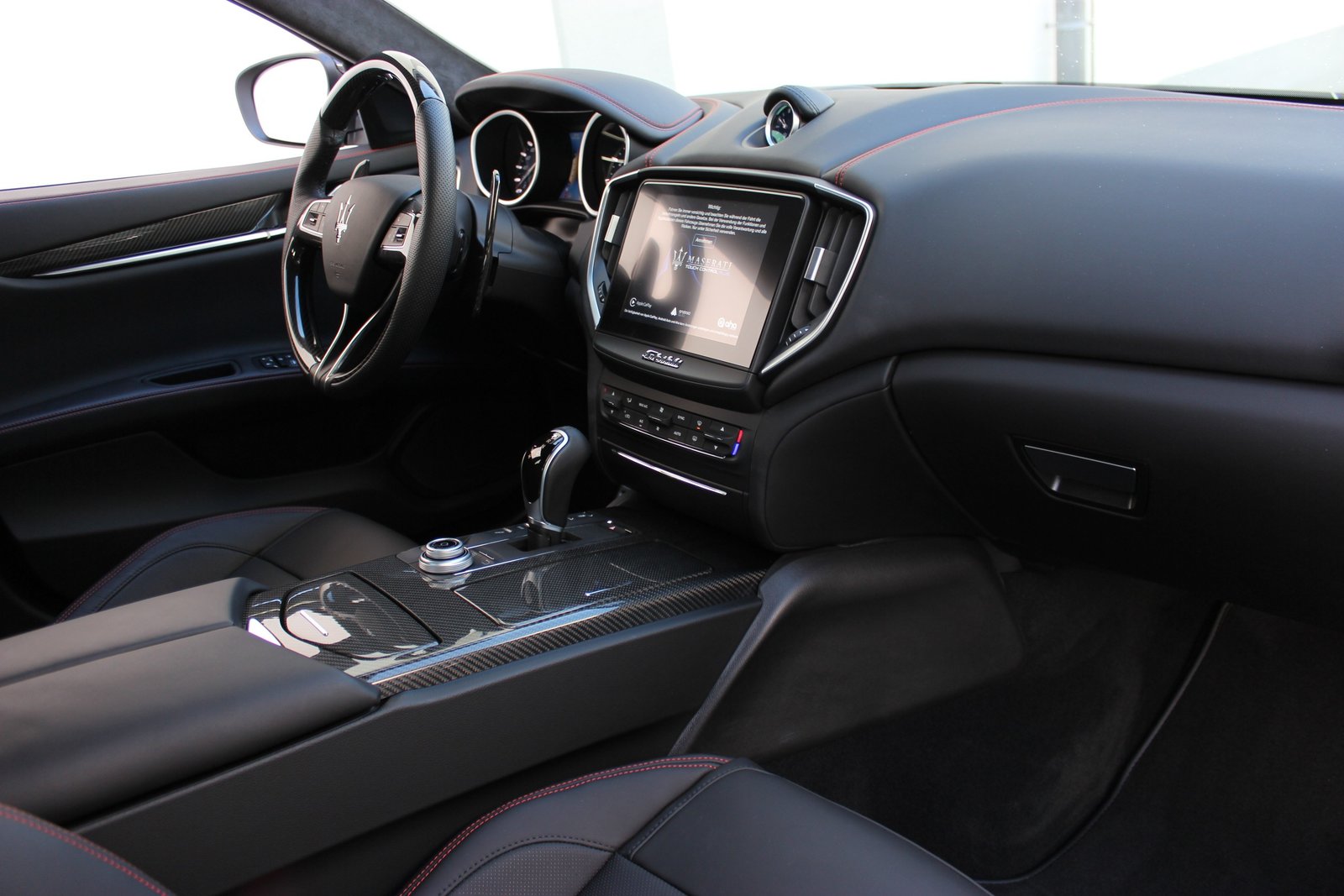 MASERATI Ghibli S Q4 3.0 GranSport MY2018, Petrol, Second hand / Used, Automatic - 2