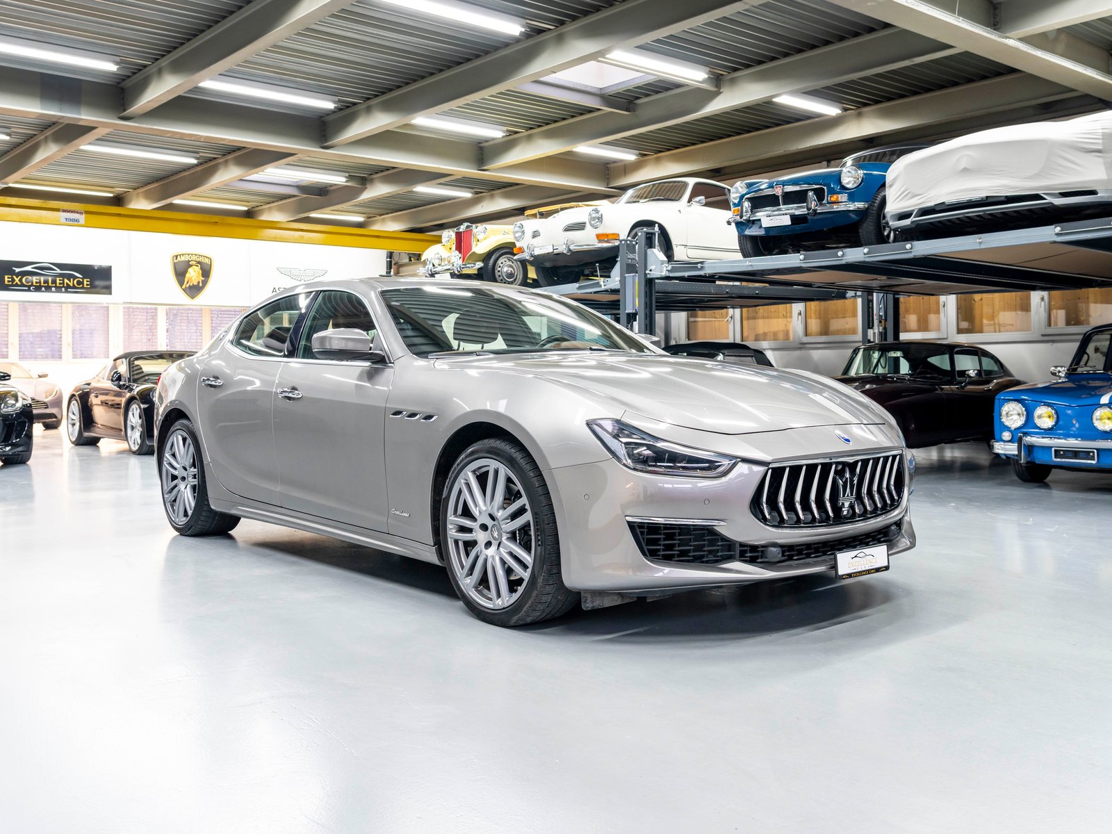 MASERATI Ghibli S Q4 3.0 V6 GranLusso Automatica, Petrol, Second hand / Used, Automatic - 3