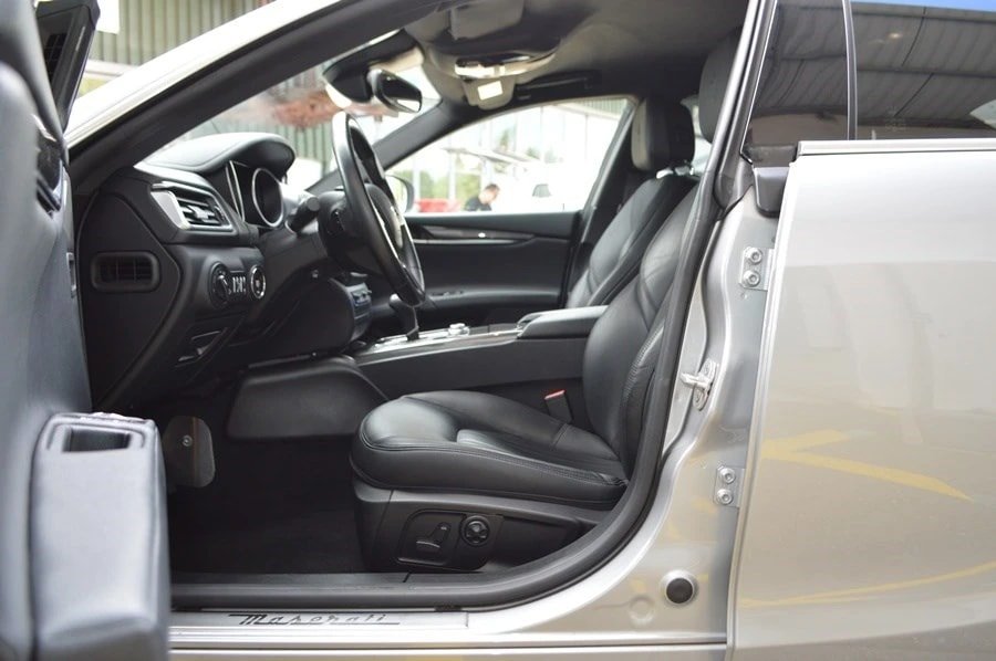 MASERATI Ghibli 3.0 V6 Automatica, Benzin, Occasion / Gebraucht, Automatik - 6