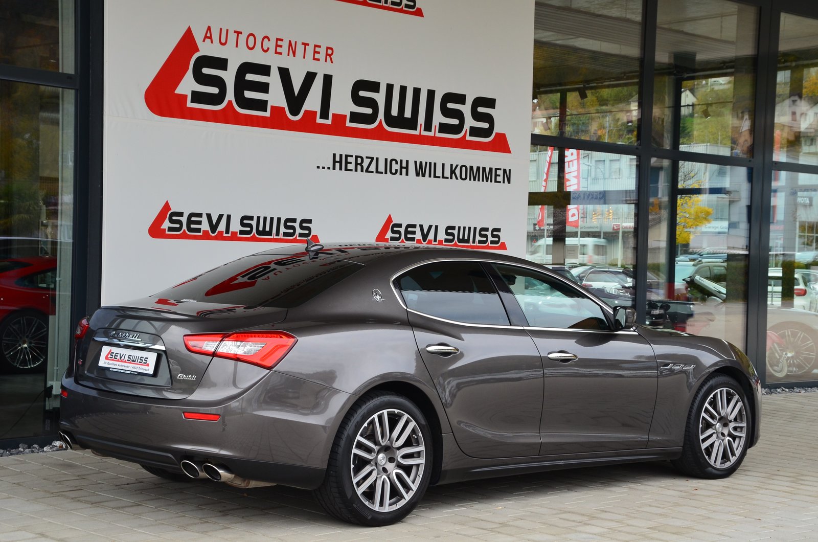 MASERATI Ghibli S Q4 3.0 V6 Automatica*Ab MFK,1 Jahr oder 20, Benzin, Occasion / Gebraucht, Automatik - 5