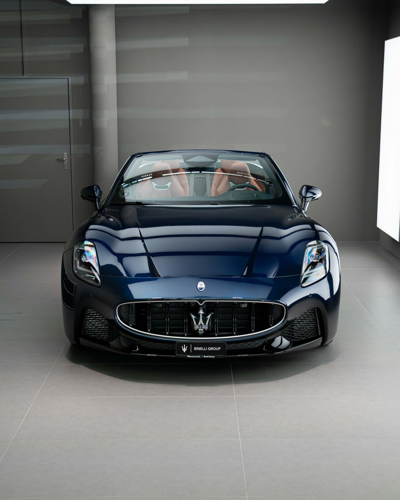 MASERATI GranCabrio Modena - Blu Nobile FUORISERIE