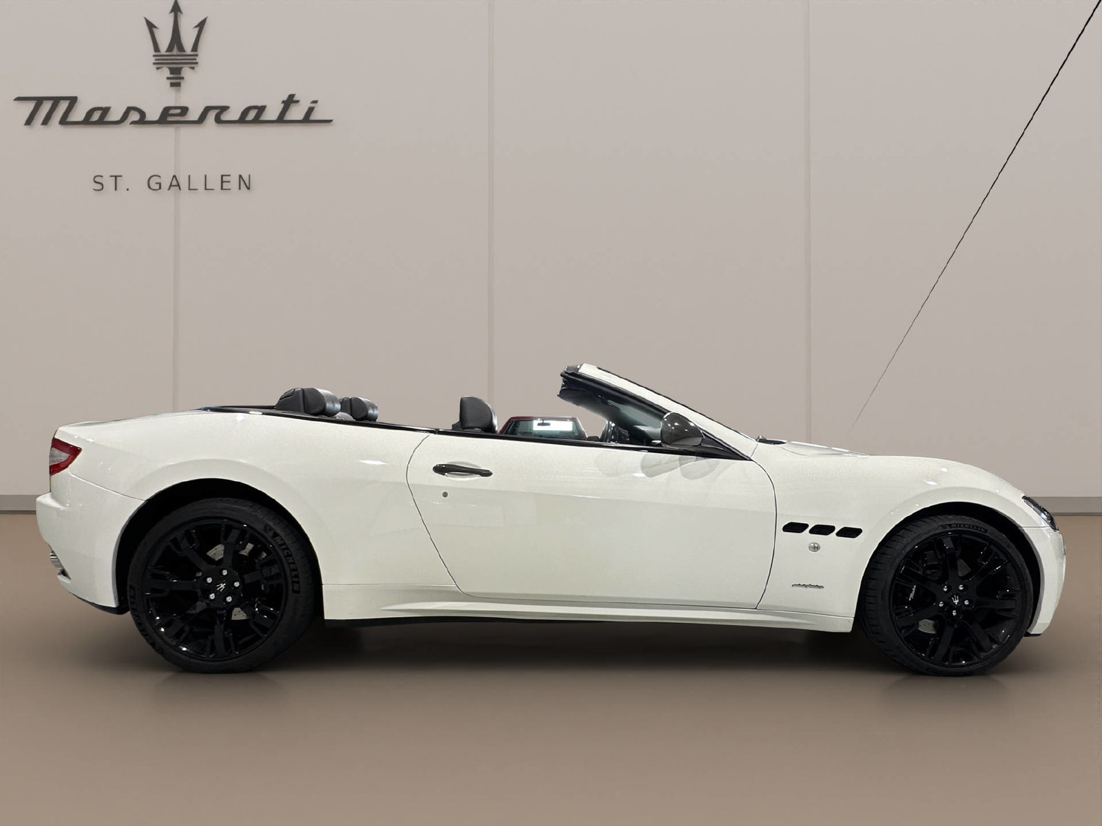 MASERATI Grancabrio 4.7 V8, Petrol, Second hand / Used, Automatic - 4