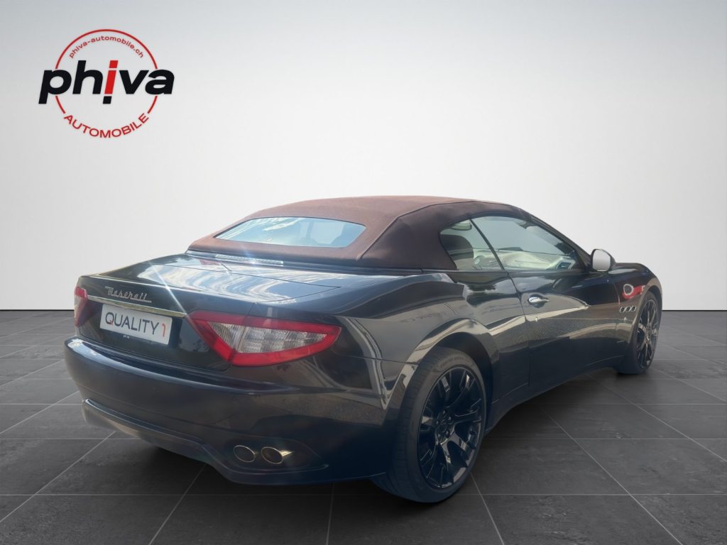 MASERATI GranCabrio 4.6, Essence, Occasion / Utilisé, Automatique - 6