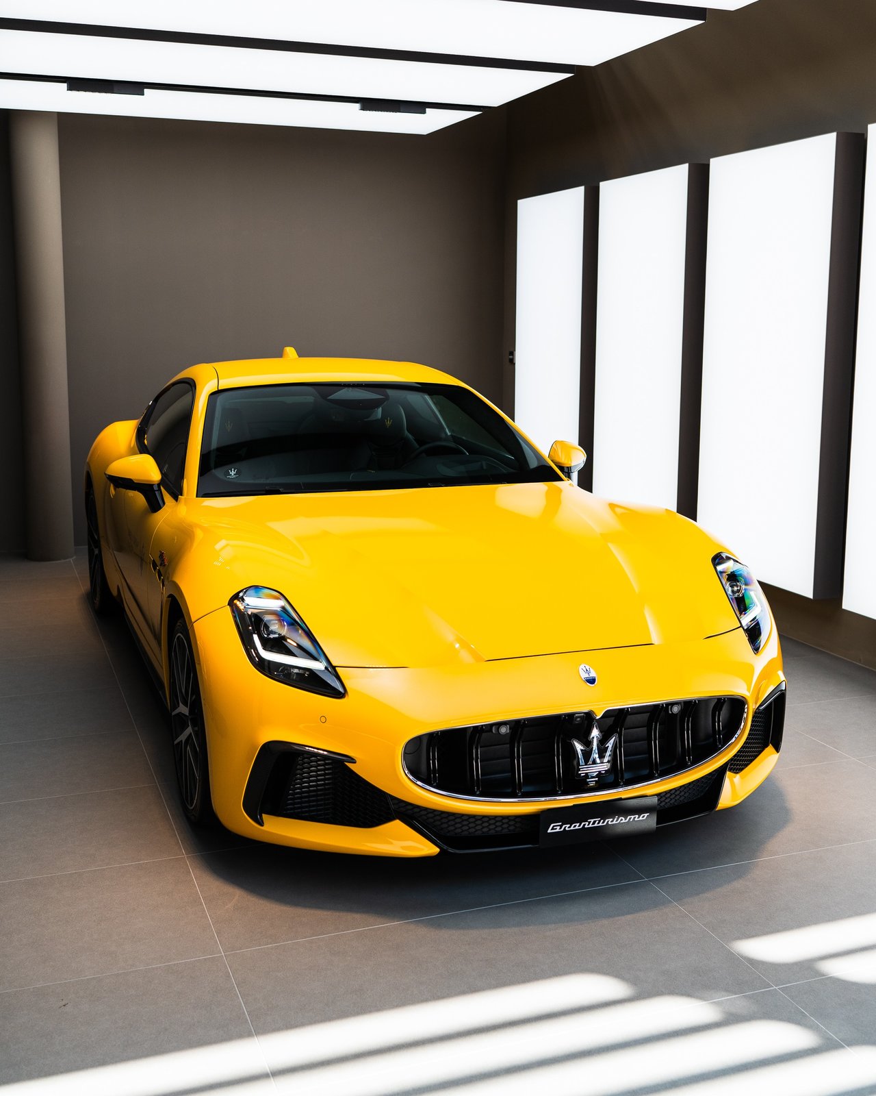MASERATI GranTurismo Trofeo Automatica -Giallo Corse FUORISE, Benzin, Occasion / Gebraucht, Automatik - 2