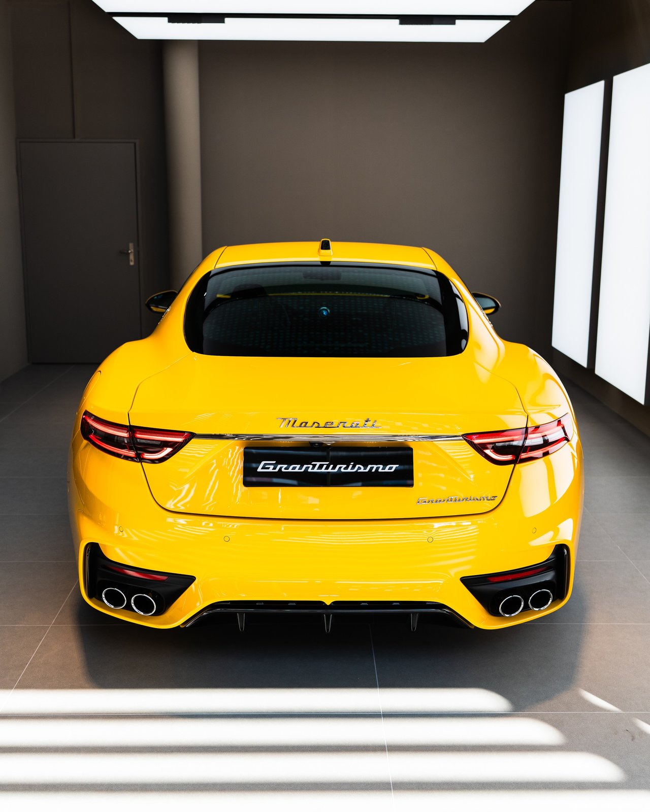 MASERATI GranTurismo Trofeo Automatica -Giallo Corse FUORISE, Benzin, Occasion / Gebraucht, Automatik - 5