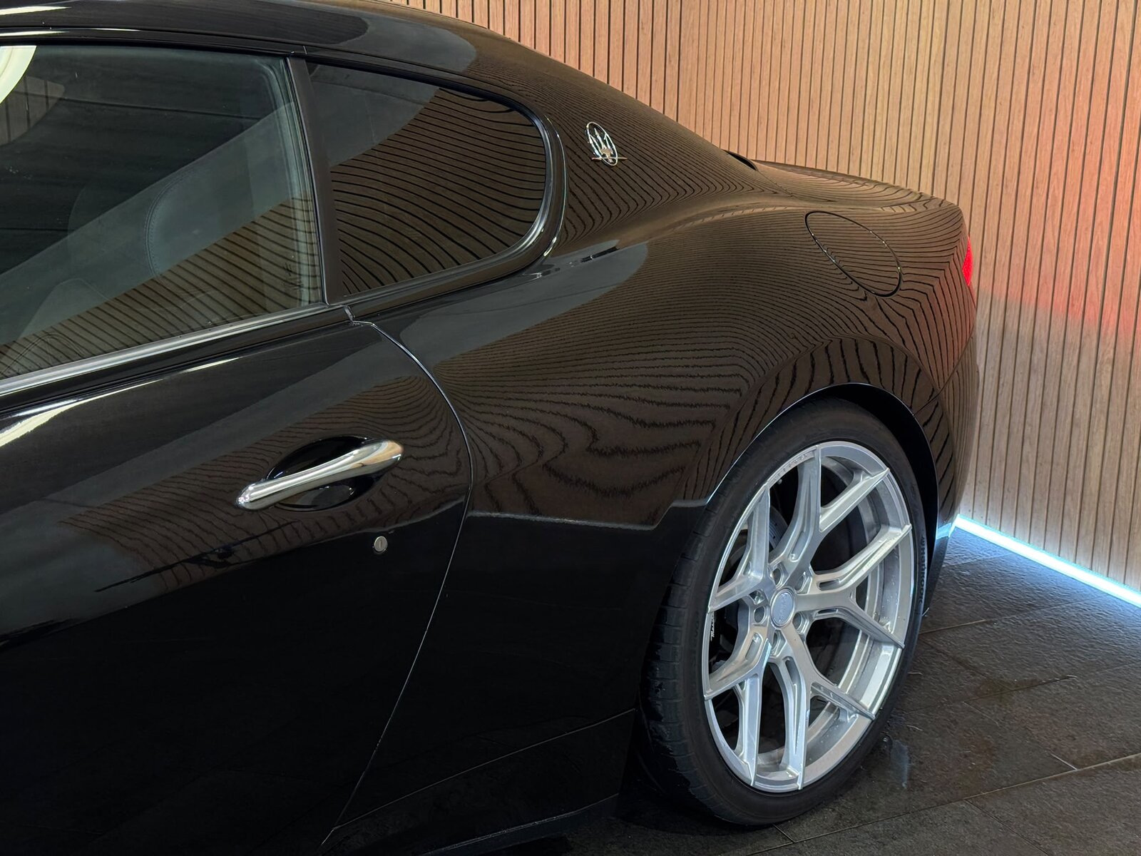 MASERATI GranTurismo S Automatica, Petrol, Second hand / Used, Automatic - 5