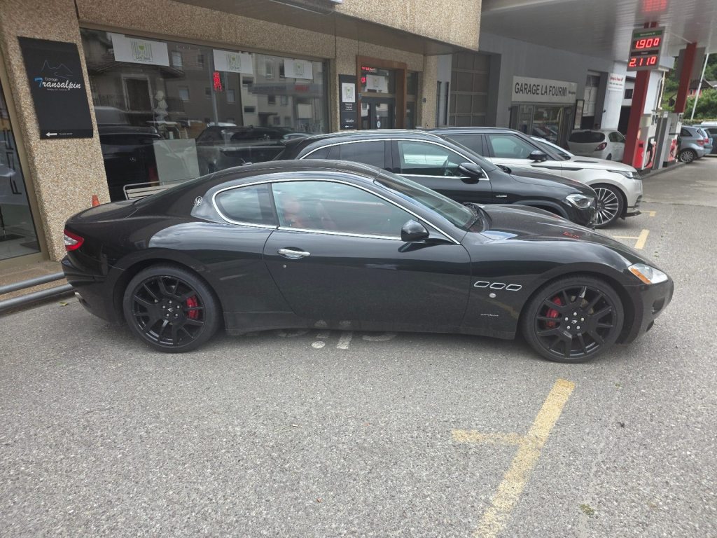 MASERATI GRANTURISMO 4.2 V8, Benzin, Occasion / Gebraucht, Automatik - 2