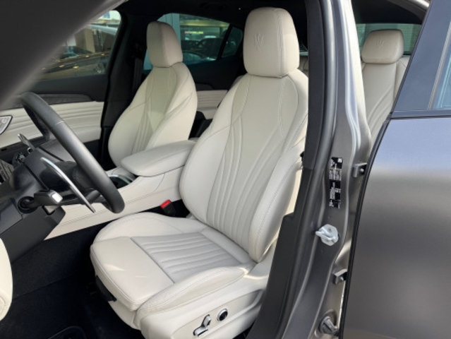 MASERATI Grecale 2.0 MHEV Modena, Second hand / Used, Automatic - 6