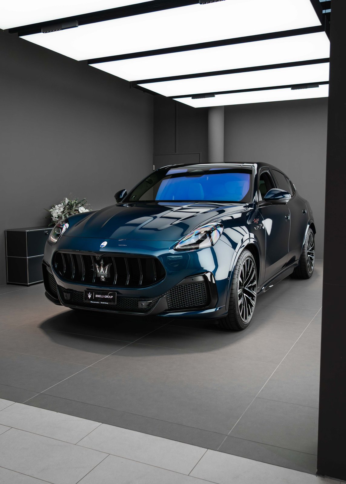 MASERATI Grecale 3.0 Trofeo Automatica - Blu Royale FUORISERIE, Benzina, Auto nuove, Automatico - 2