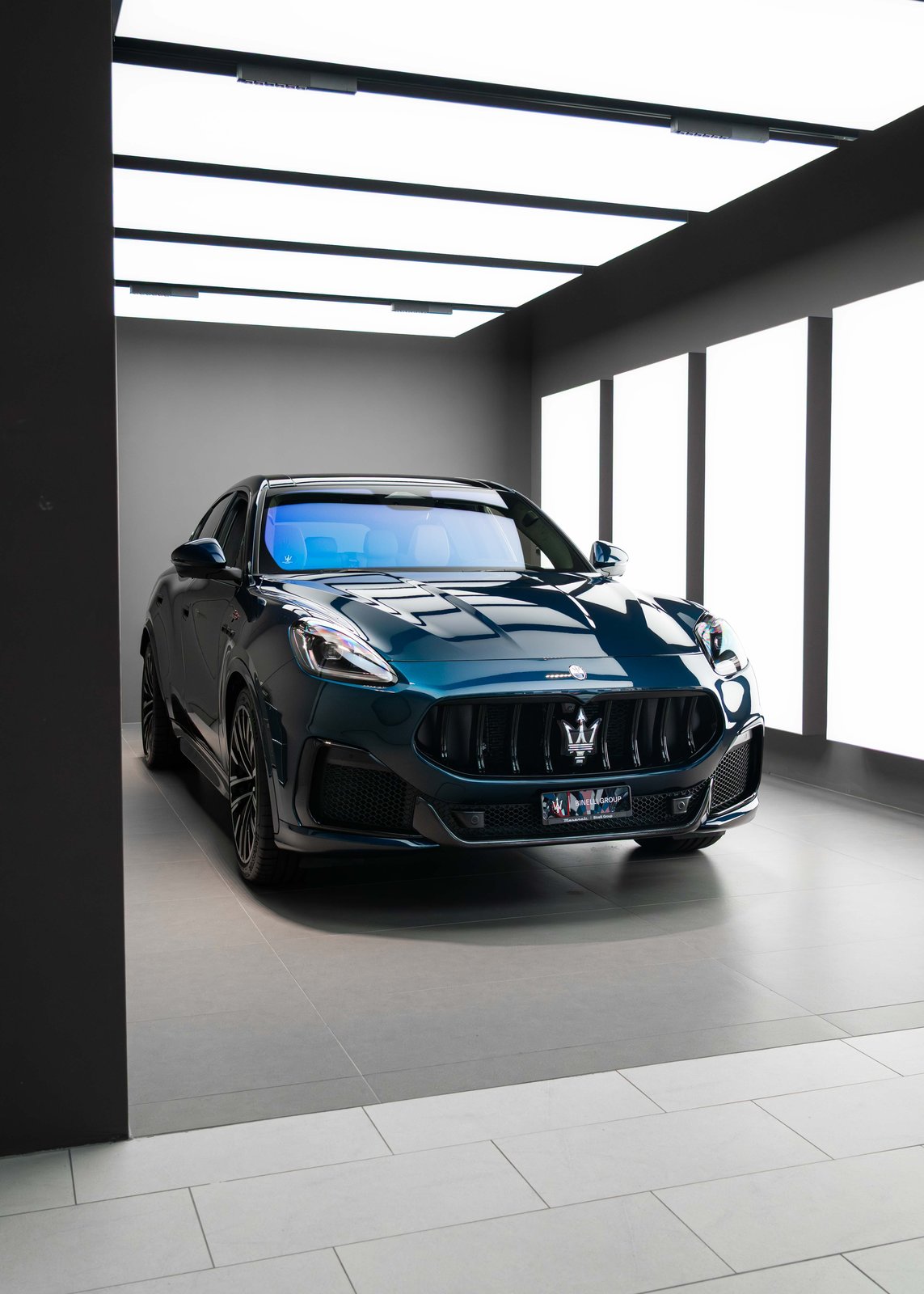 MASERATI Grecale 3.0 Trofeo Automatica - Blu Royale FUORISERIE, Benzina, Auto nuove, Automatico - 3