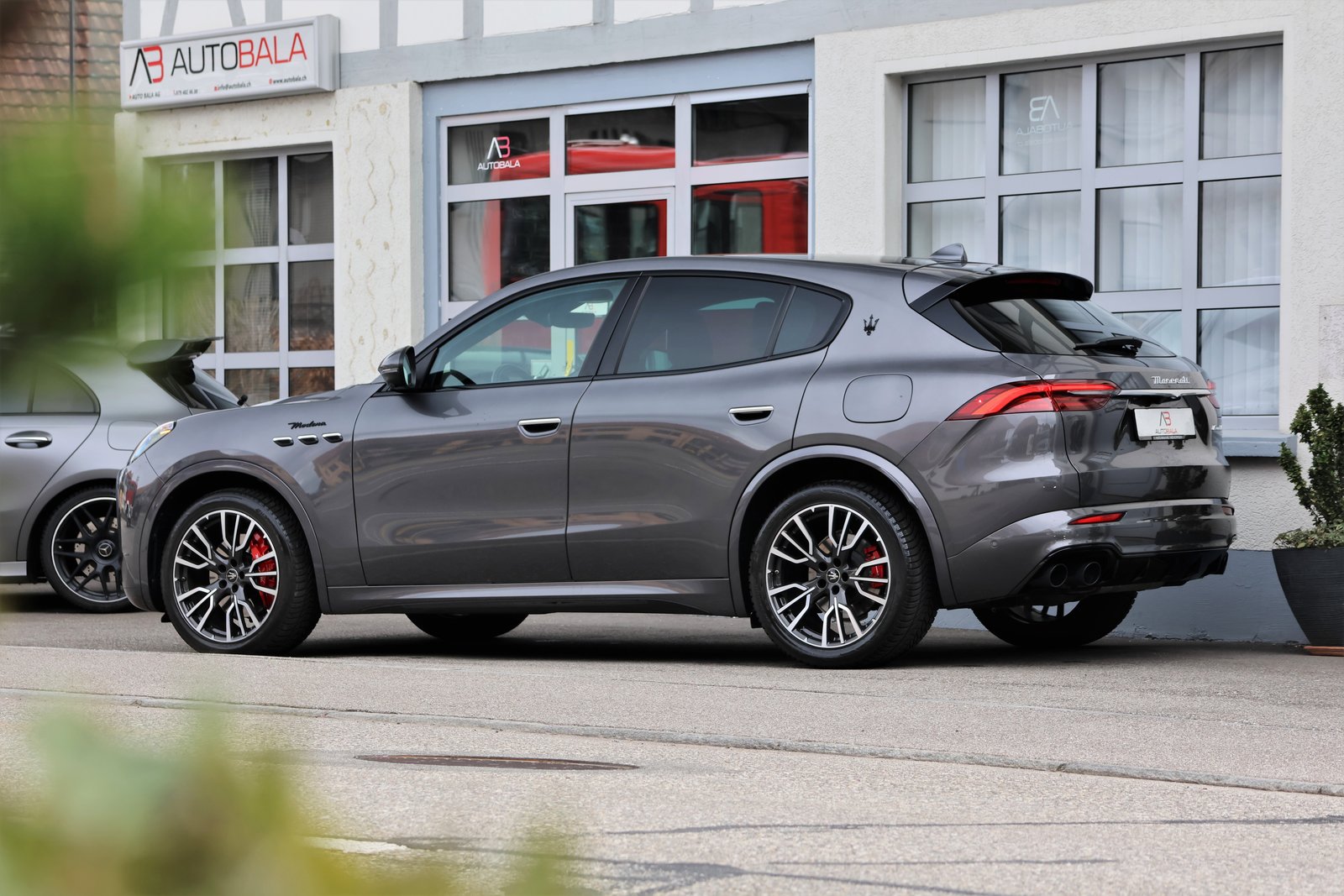 MASERATI Grecale 2.0 MHEV Modena Hybrid Automatica, Mild-Hybrid Petrol/Electric, Second hand / Used, Automatic - 4