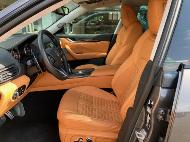 MASERATI Levante 3.8 V8 Trofeo Q4, Occasion / Gebraucht, Automatik - 7
