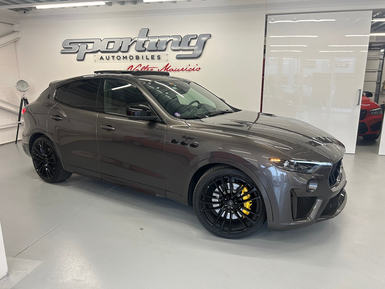 MASERATI Levante 3.8 V8 Trofeo Q4 Automatica, Benzin, Occasion / Gebraucht, Automatik - 7