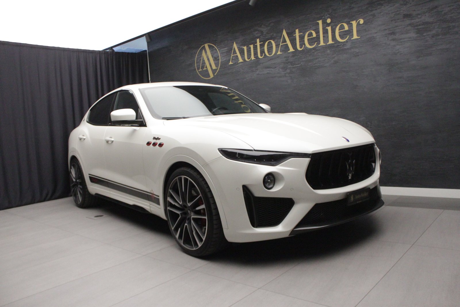 MASERATI Levante 3.8 V8 Trofeo Q4 Automatica, Petrol, Second hand / Used, Automatic - 3