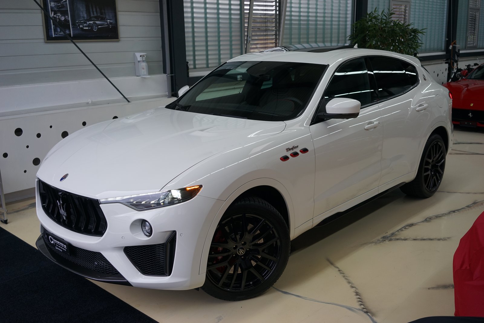 MASERATI Levante 3.8 V8 Trofeo Q4 Automatica, Benzina, Occasioni / Usate, Automatico - 3