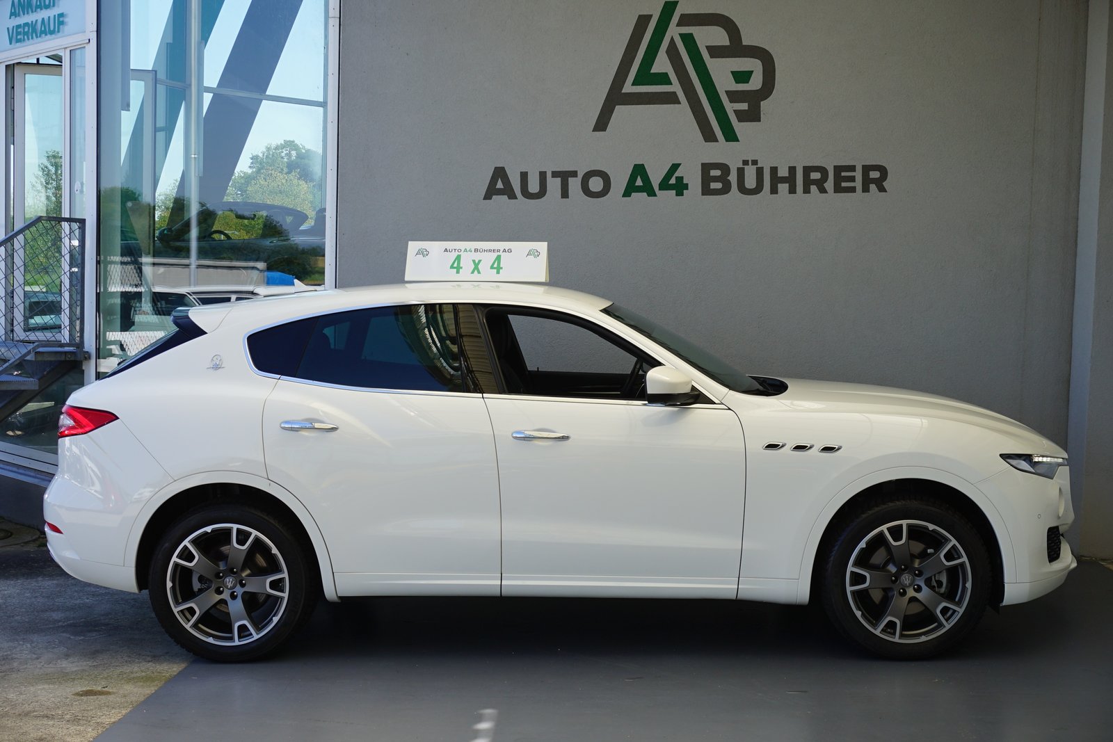 MASERATI Levante Diesel 3.0 V6 4WD 275PS nur 25`000 km!!, Diesel, Occasion / Gebraucht, Automat - 5