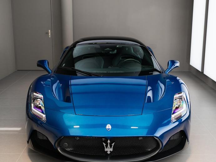 MASERATI MC20 - Blu Victory FUORISERIE, Petrol, Second hand / Used, Automatic