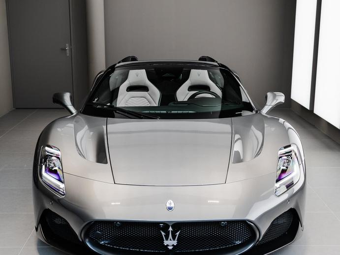 MASERATI MC20 Cielo - Grigio Mistero, Petrol, Second hand / Used, Automatic
