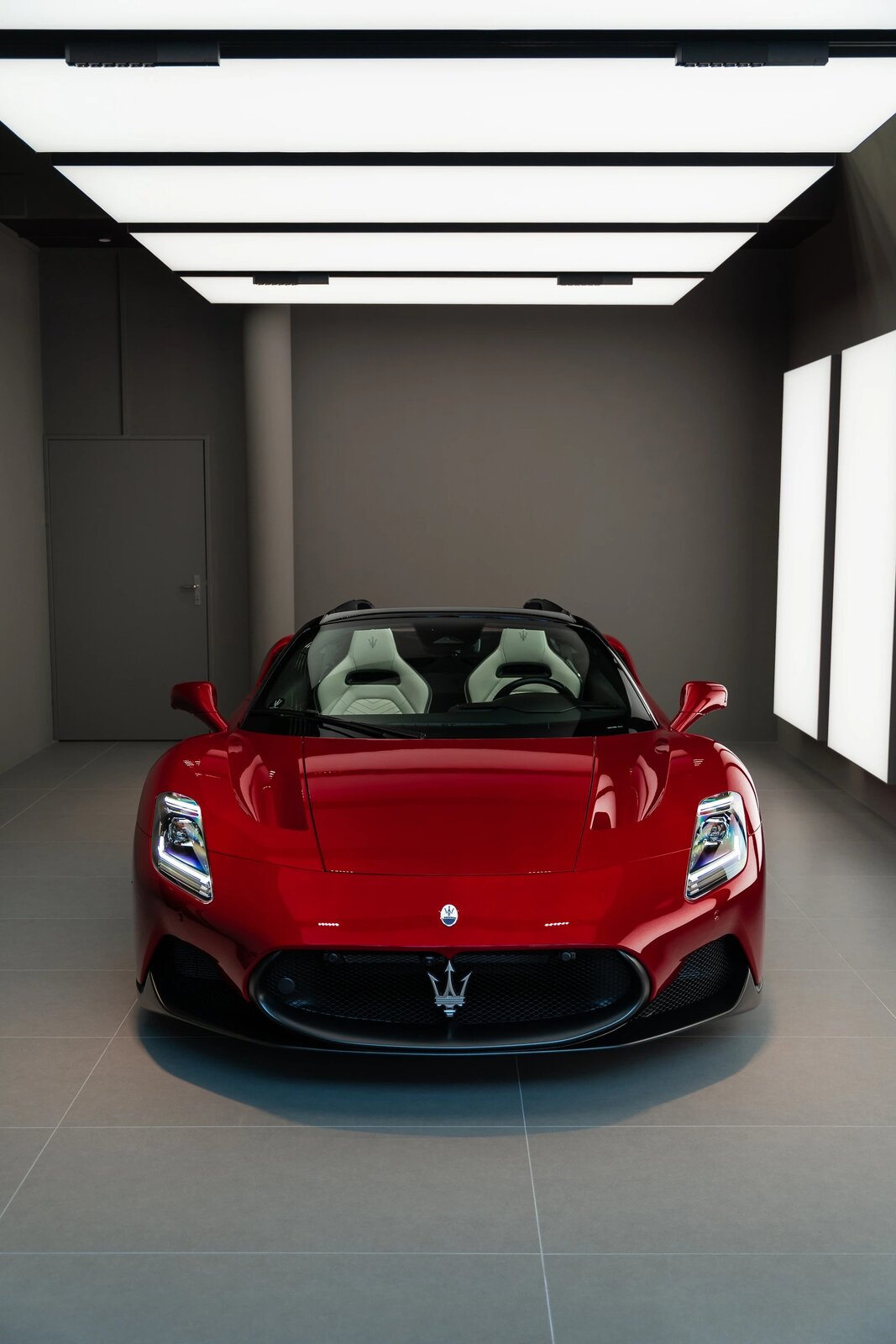 MASERATI MC20 Cielo - Rosso Vincente - FUORISERIE