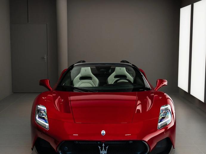 MASERATI MC20 Cielo - Rosso Vincente - FUORISERIE, Petrol, Second hand / Used, Automatic