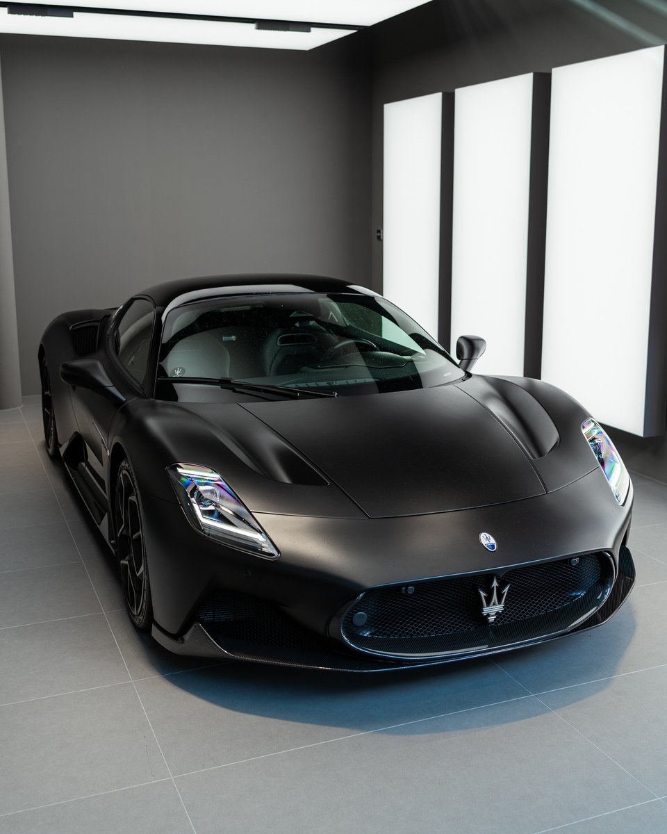 MASERATI MC20 NOTTE - 1of50 - Nero Essenza Matte FUORISERIE, Petrol, Second hand / Used, Automatic - 2