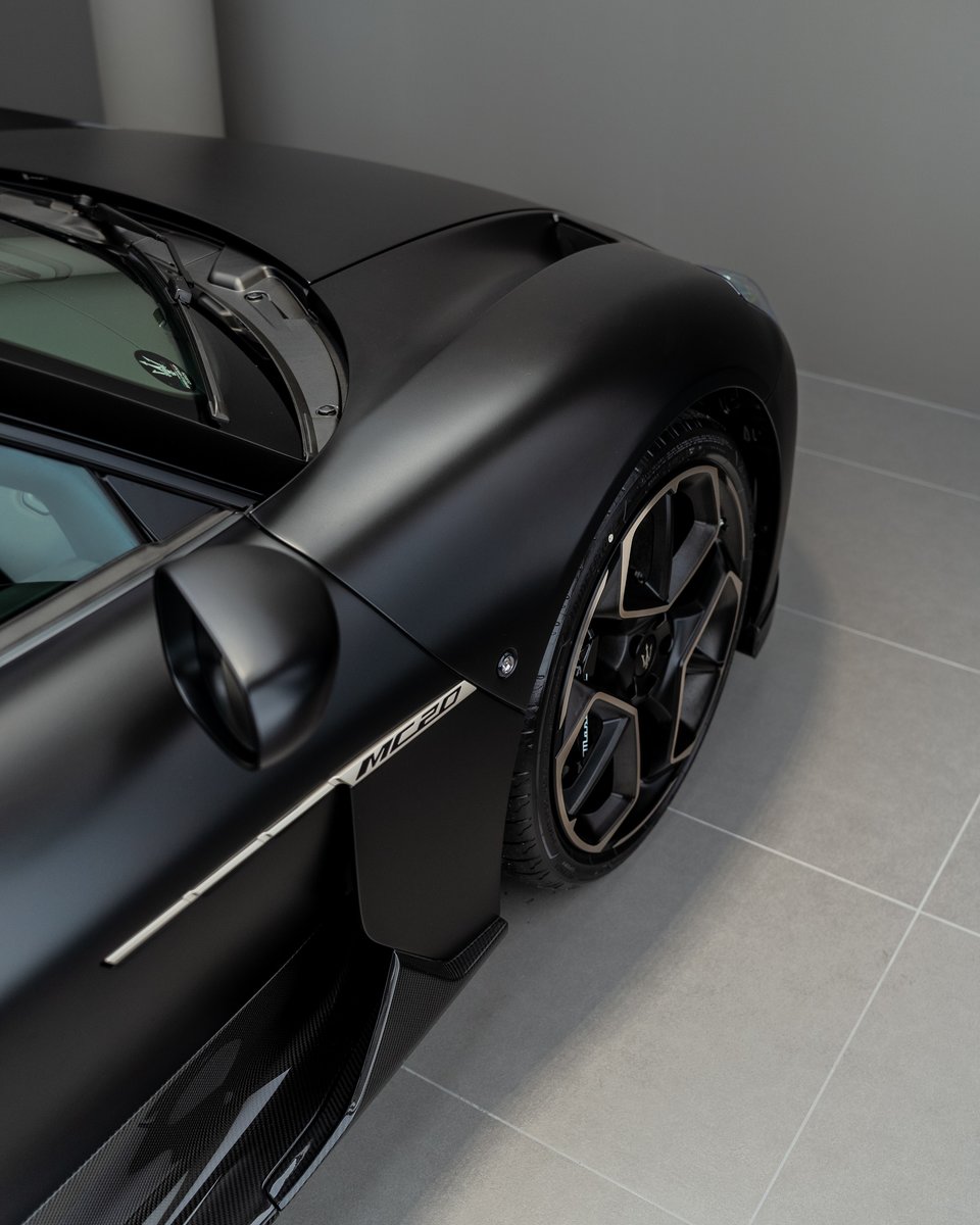 MASERATI MC20 NOTTE - 1of50 - Nero Essenza Matte FUORISERIE, Petrol, Second hand / Used, Automatic - 7