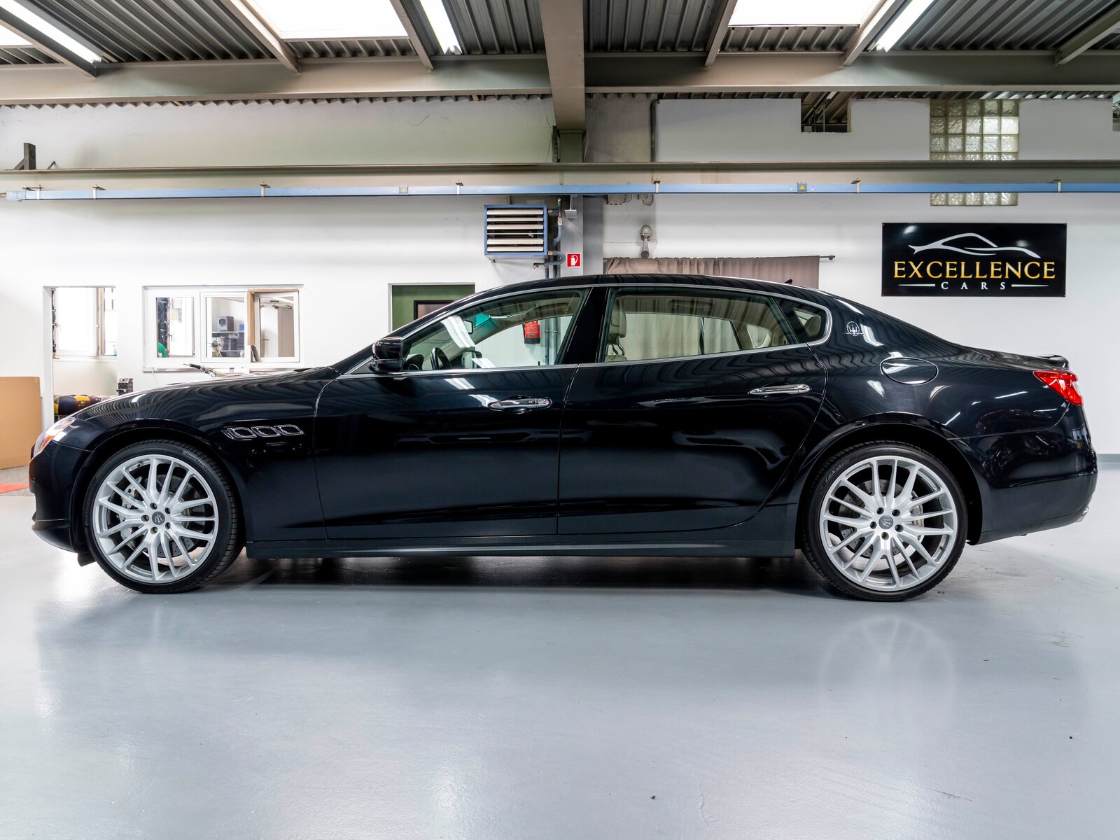 MASERATI Quattroporte 3.8 V8 DI Biturbo GTS Automatica, Benzin, Occasion / Gebraucht, Automatik - 4