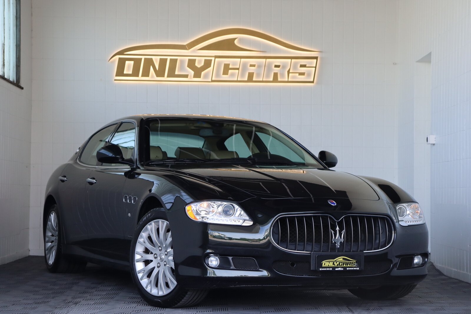 MASERATI Quattroporte 4.2 V8 Automatica ** 1.HAND ** CH-FAHR