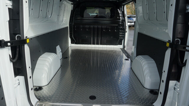 MAXUS Deliver 7 2.0D L2, New car, Manual - 7