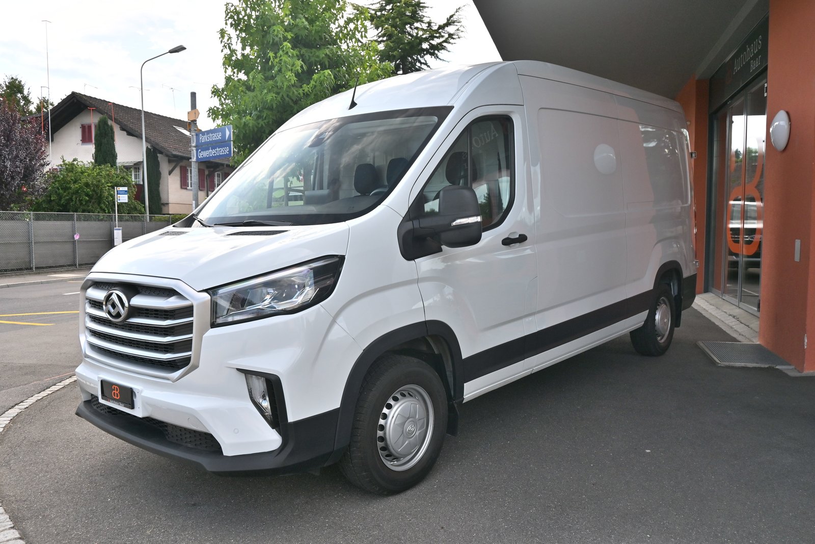 MAXUS Deliver 9 2.0D L3H2 FWD Base, Diesel, Occasion / Gebraucht, Handschaltung - 2