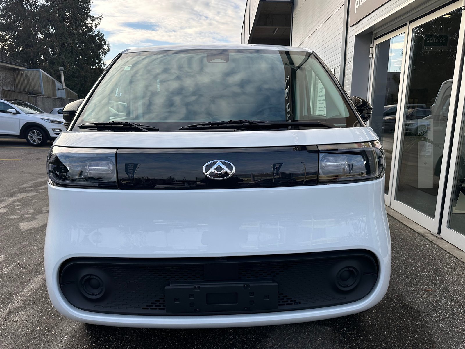 MAXUS eDeliver 5 L1 64kWh, Electric, New car, Automatic - 2