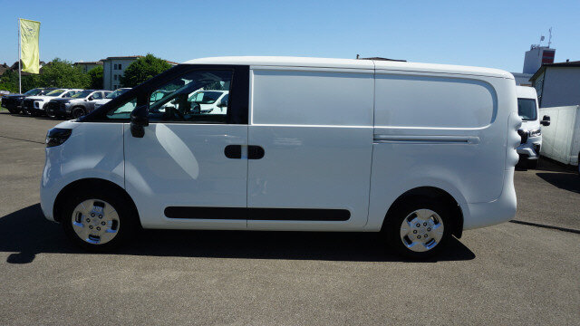 MAXUS eDeliver 5 L1 64kWh, New car, Automatic - 3