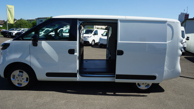 MAXUS eDeliver 5 L1 64kWh, New car, Automatic - 7
