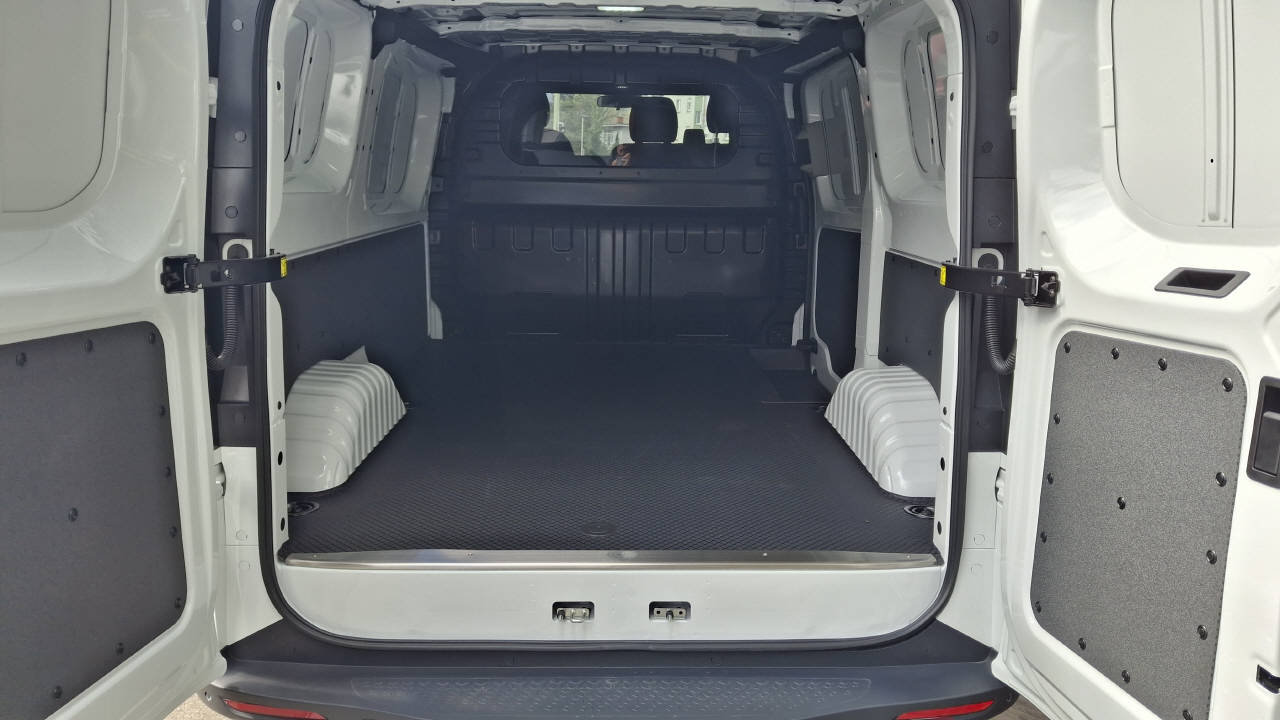 MAXUS eDeliver 7 Kaw. L1 E-Motor 88kWh AWD, Électrique, Voiture nouvelle, Automatique - 6