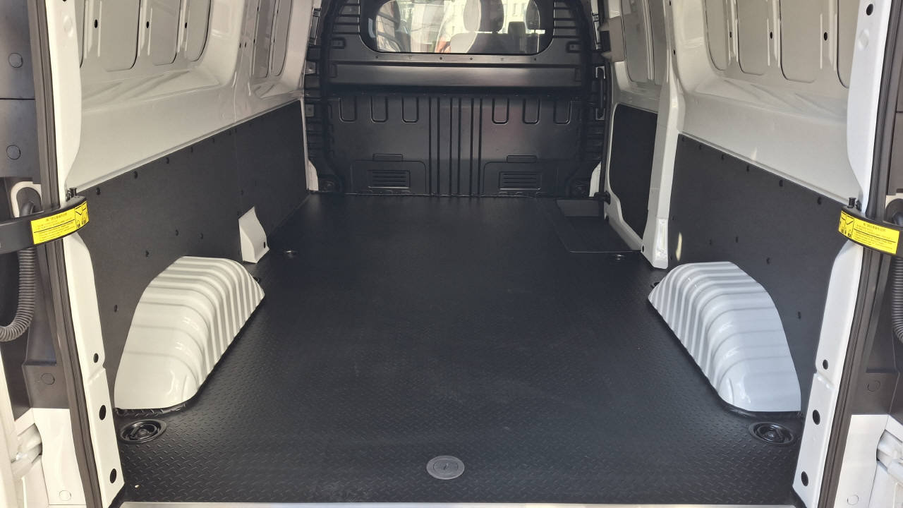 MAXUS eDeliver 7 Kaw. L2 E-Motor 88kWh, Elettrica, Auto nuove, Automatico - 6