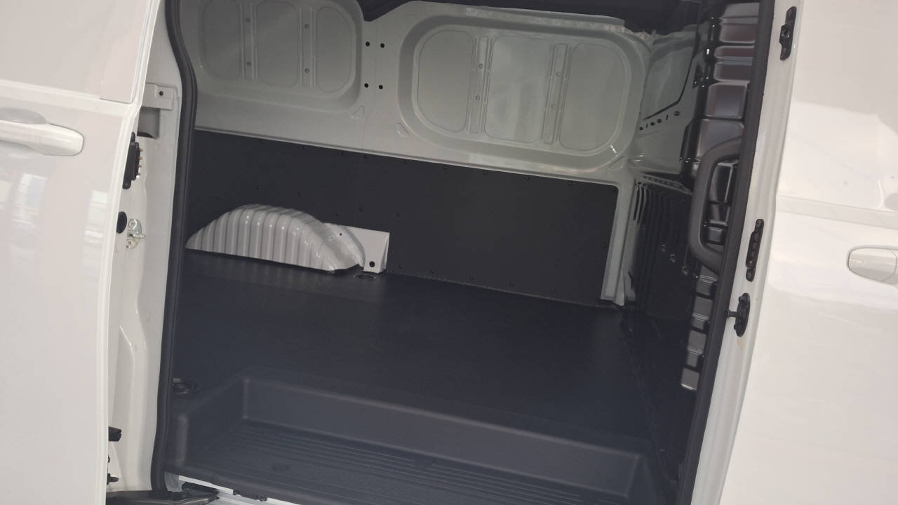 MAXUS eDeliver 7 Kaw. L1 E-Motor 77kWh, Électrique, Voiture nouvelle, Automatique - 5