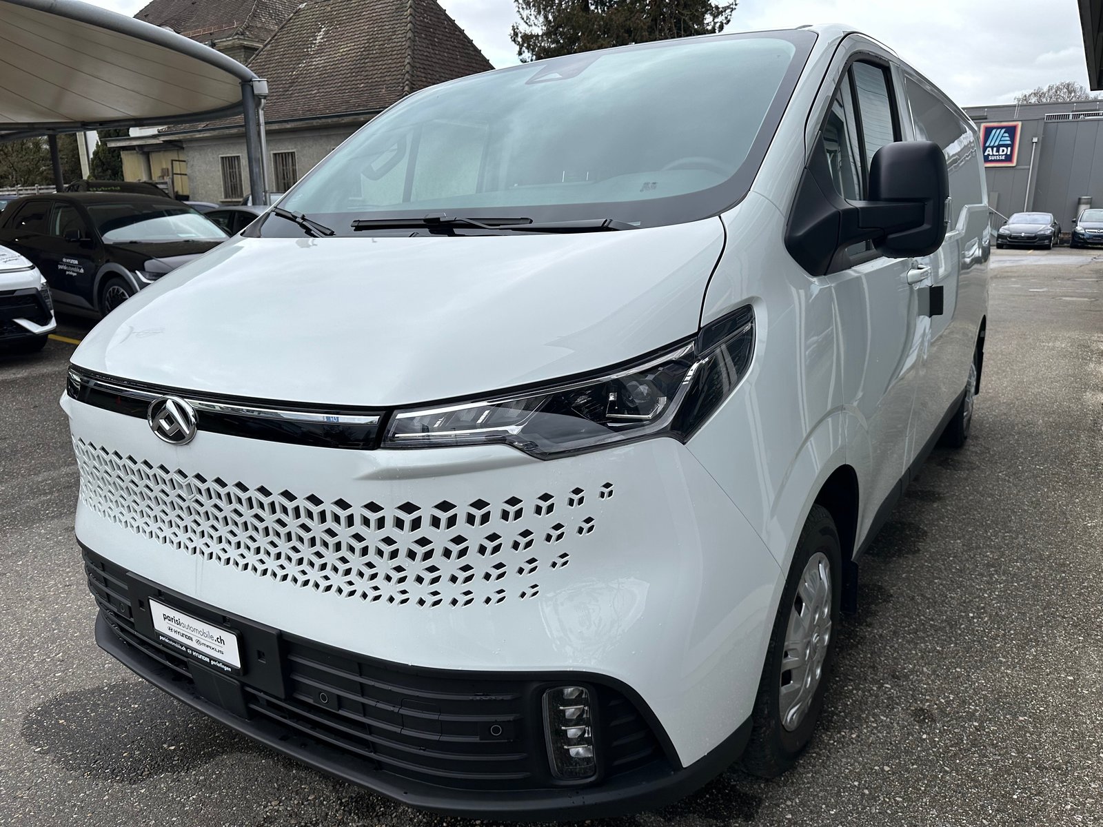 MAXUS eDeliver 7 L2 88kWh, Electric, New car, Automatic - 3