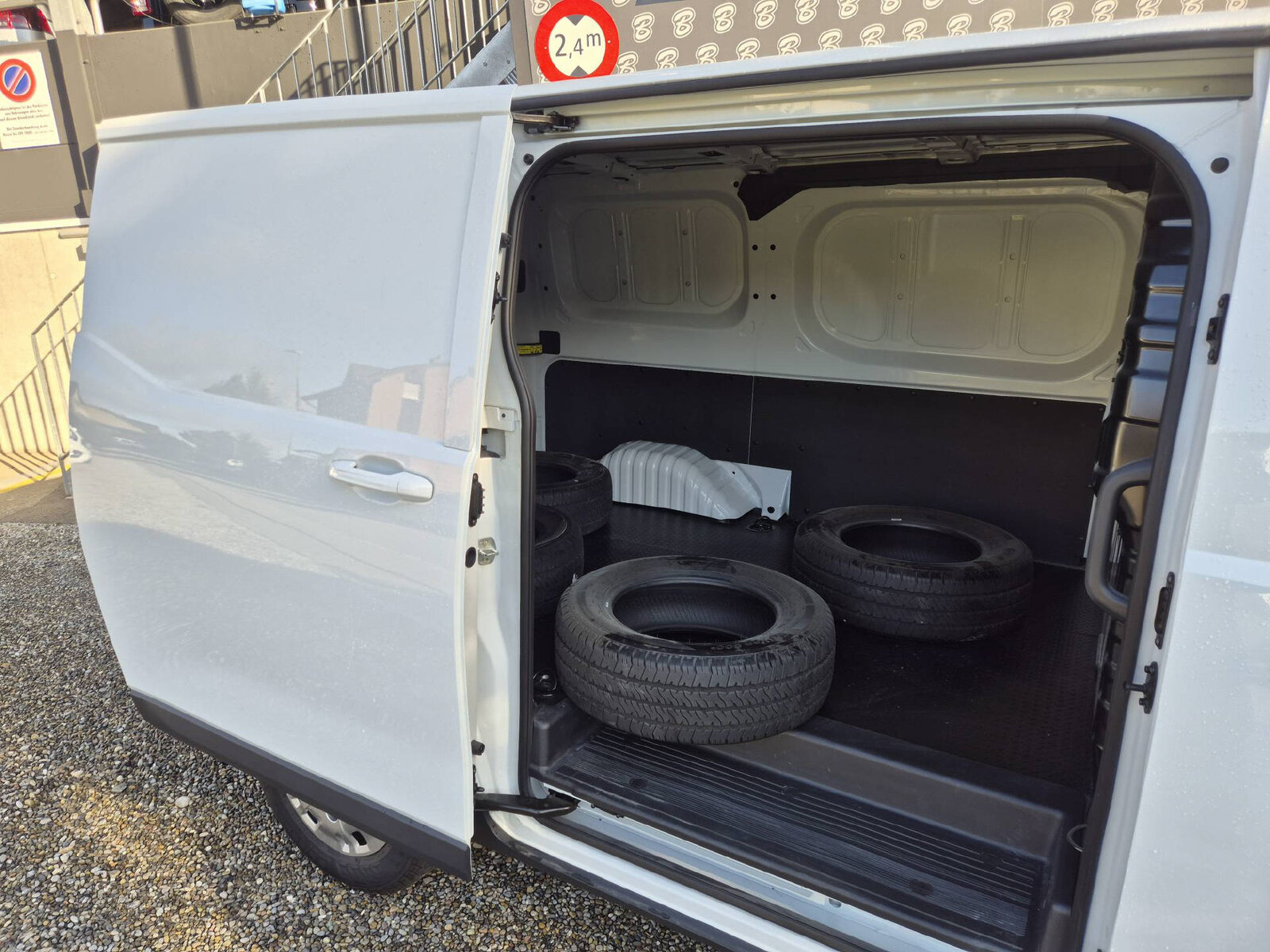 MAXUS eDeliver 7 Kaw. L1 E-Motor 77kWh, Elektro, Occasion / Gebraucht, Automatik - 6