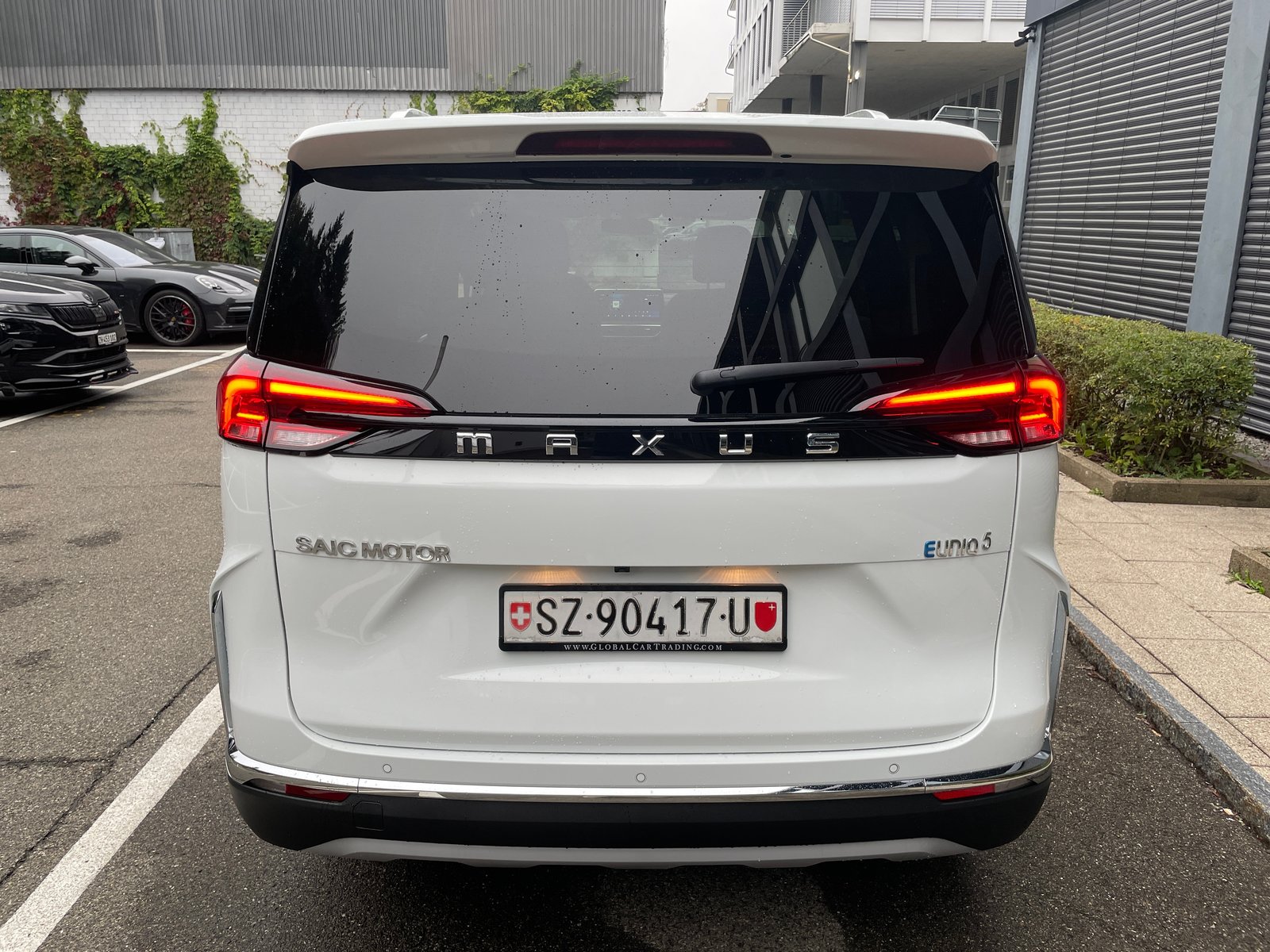 MAXUS eUniq 5 Grand Wagon 6-Sitzer 70kWh, Elektro, Neuwagen, Automatik - 4