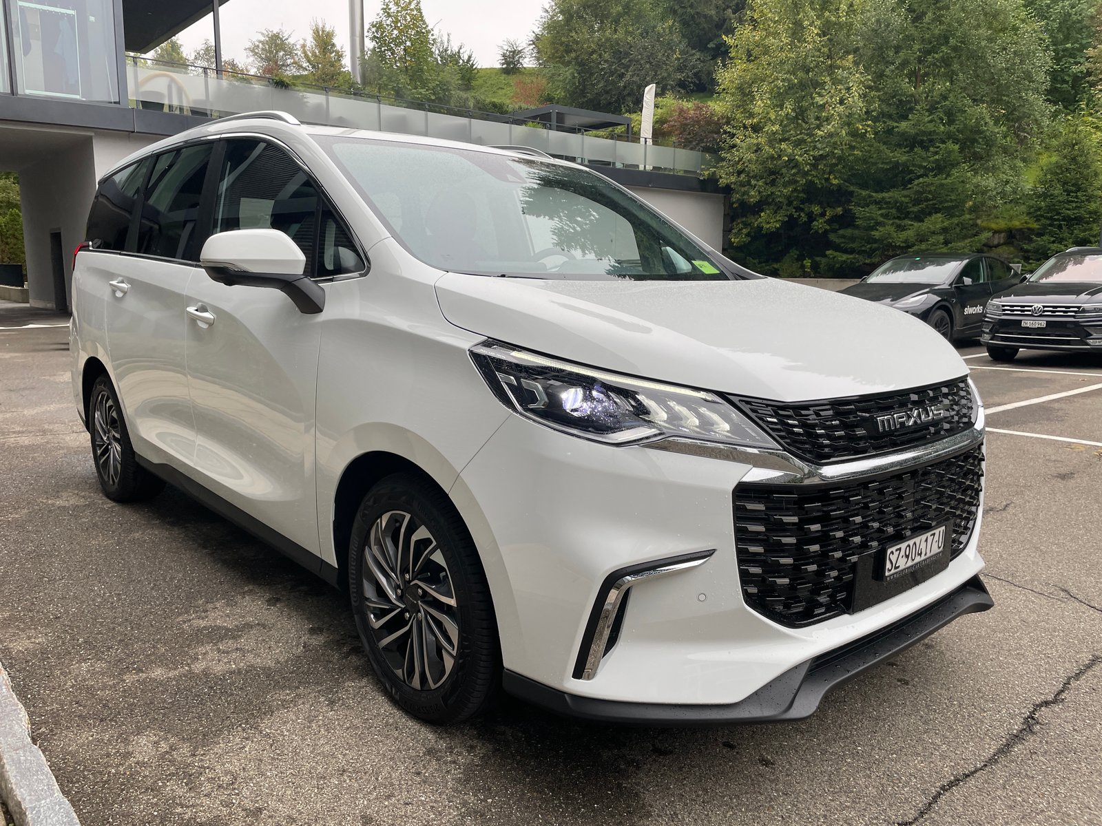 MAXUS eUniq 5 Grand Wagon 6-Sitzer 70kWh, Elektro, Neuwagen, Automatik - 7
