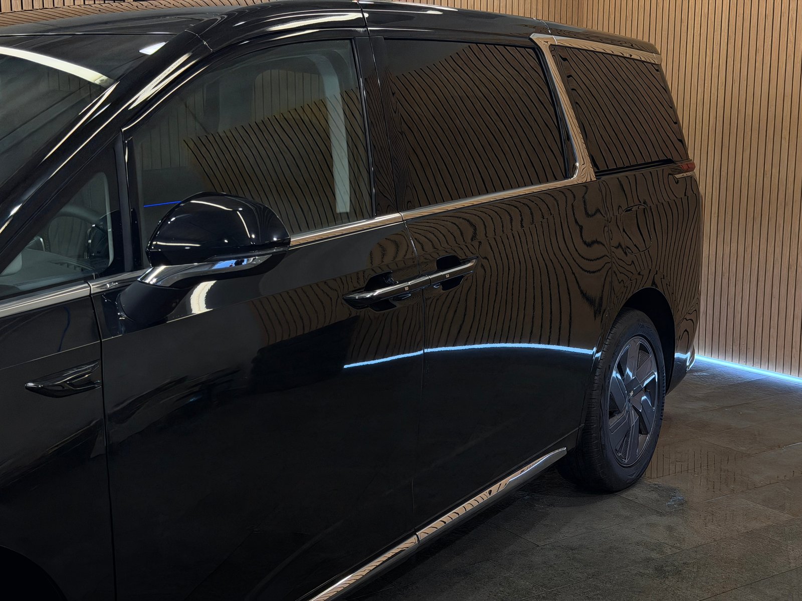 MAXUS Mifa 9 Premium 90kWh *Obsidian Schwarz*, Électrique, Voiture nouvelle, Automatique - 6