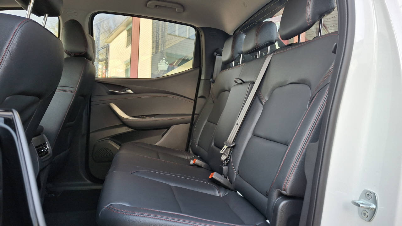 MAXUS T60 Max 2.0 TD Luxury, Diesel, Ex-demonstrator, Automatic - 7